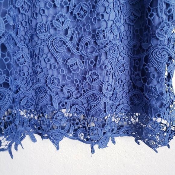 Lace Top‎ - Picture 2 of 5